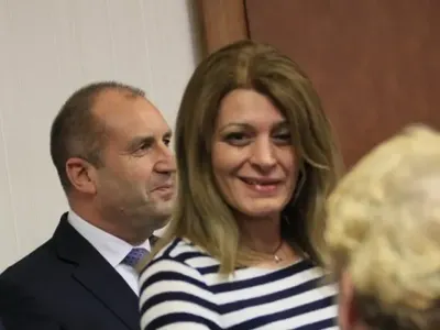 Деси Радева вдигна пищна морска сватба (Снимки)