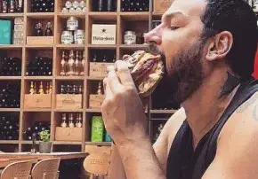 Дюнери и люто натровиха Азис и Бойко Кръстанов, Мира Добрева дежурна в тоалетната след китайско и още...