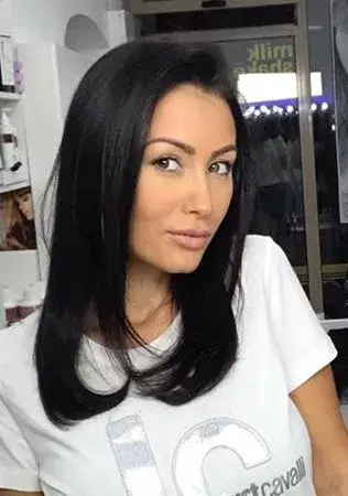 Джена си отряза косата