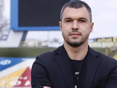 Ексклузивно! Хакнаха профила на Валери Божинов