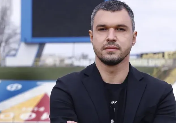 Ексклузивно! Хакнаха профила на Валери Божинов