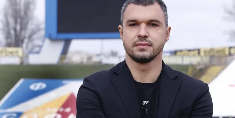 Ексклузивно! Хакнаха профила на Валери Божинов