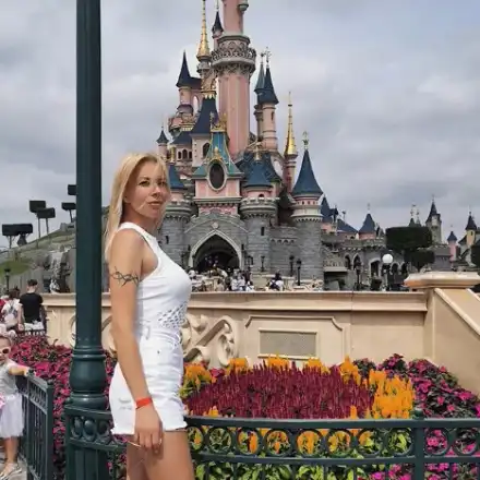 Емилия и Жорж Башур се забавляват в Дисниленд (Фото)