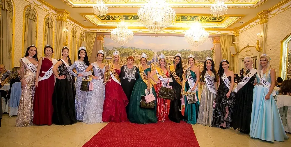 Ето кои са носителките на титлата „Мисис България 2019“  (Галерия)