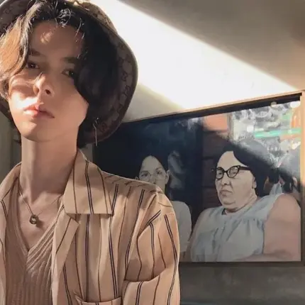 Фенове в потрес: Кристиан Костов ни размаха среден пръст! Певецът се оправдава, че му се спяло