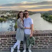 Гаджето на Нора Шопова я води в Прага за уикенда