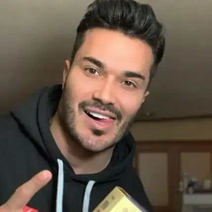 Галин едва говори със силиконовите си джуки, зъбите му блеснаха като тоалетна чиния!