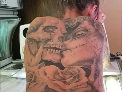 Грахич се маскира с татуси за Хелоуин