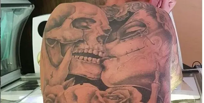 Грахич се маскира с татуси за Хелоуин