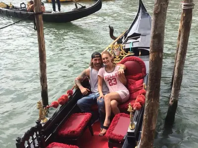 Грандиозна измама във „Фермата“!! „Влюбеният“ Краси крие годеница в Испания (Вижте снимки на ТАЙНОТО му семейство)