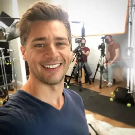 Холивуд се изсипа в дома на бившия на Соня Васи, Ананиев изкарва пари от близки на Кардашиян