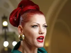 Жана Бергендофр заминава с детето в Корея след лотарията