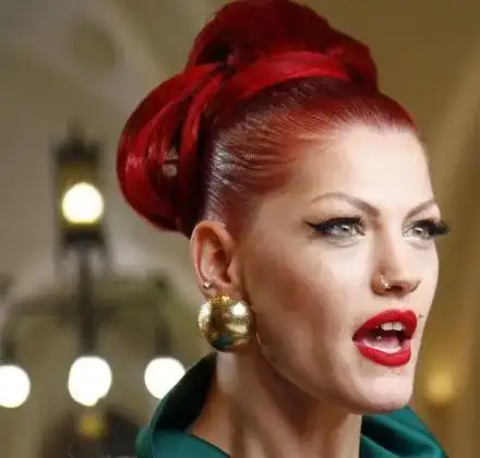 Жана Бергендофр заминава с детето в Корея след лотарията