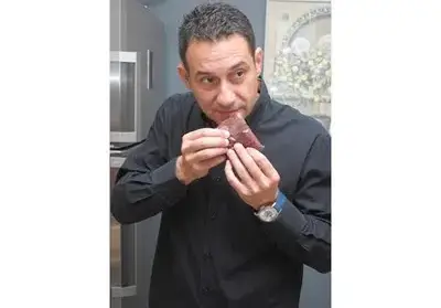 Камен Во яде за трима!