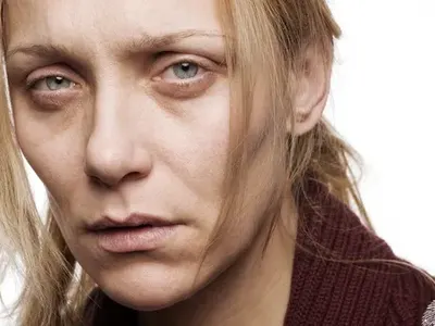 Койна Русева пие от зори