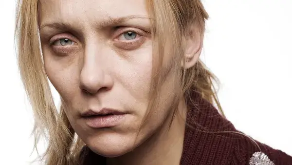 Койна Русева пие от зори