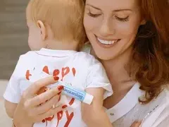 Лео на Гери Малкоданска вече ходи (Бебето на синоптичката с прощъпулник)