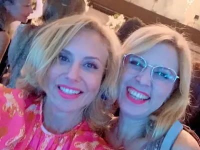 Лорд Минчев: Слаба модна искра при Искрата, един фризьор ли прави Лулчева и Колева, Любен Дилов-син в балтона на Швейк и още + Снимки