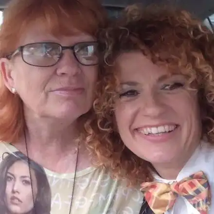 Майката на Люси Дяковска празнува 66-ти рожден ден