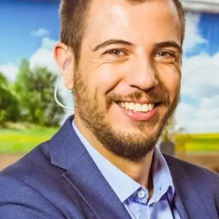 Мъжът на Петя Дикова куфее на чалга