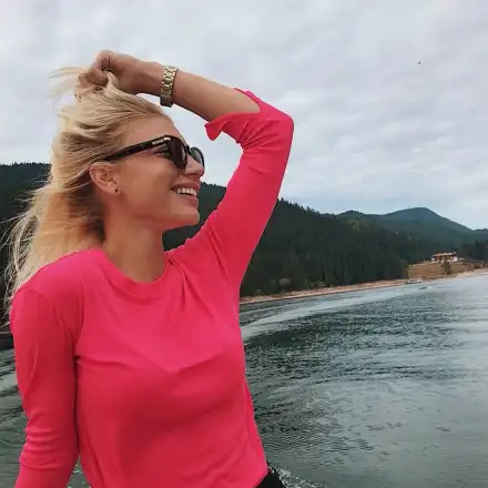 Малкото коте на Божинов най-мразената звезда в родния ефир (Подробности)