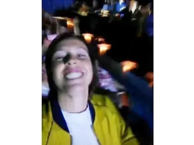 Мария Илиева се помири с родата на бившия, 40-годишната певица се раздава с къса черна рокля (Снимки)