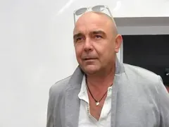 Милото накупи тениски за 100 лева
