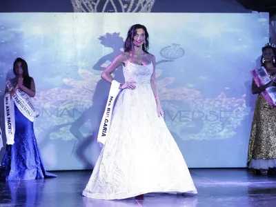 Мисис България Роксана Кирилова спечели най-голямата награда “Mrs Women of the Universe” на световния конкурс в  Доминикана (Снимки)