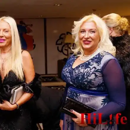 „Мисис Дама на годината“ Ваня Ламбева подкрепи каузата на Парижкия бал