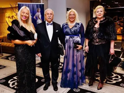 „Мисис Дама на годината“ Ваня Ламбева подкрепи каузата на Парижкия бал