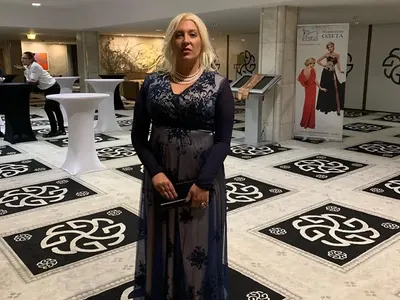 „Мисис Дама на годината“ Ваня Ламбева подкрепи каузата на Парижкия бал