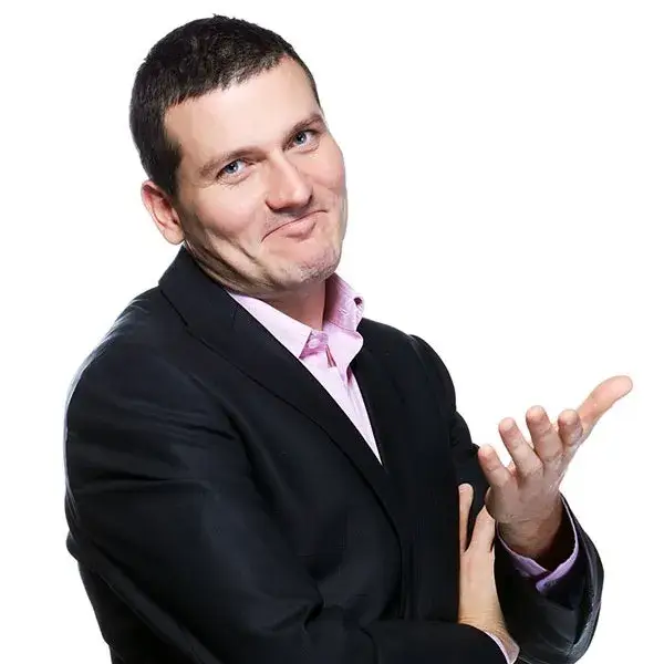 Митко Павлов оставя сина си при съседка (Водещият не успя да запише малчугана на градина)