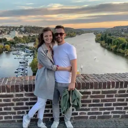 Нора Шопова с любовен романс в Европа