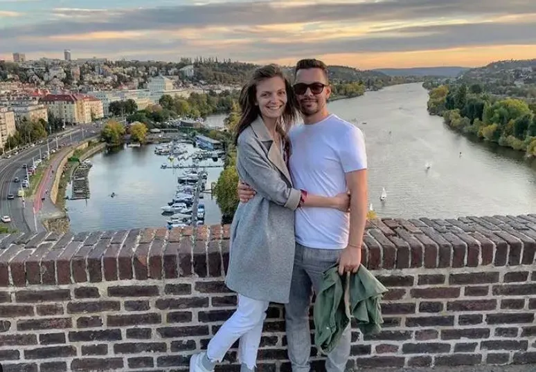 Нора Шопова с любовен романс в Европа