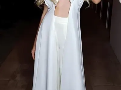 Нова мода! Несебърското Барби тръгна на чалга като Мерилин Монро