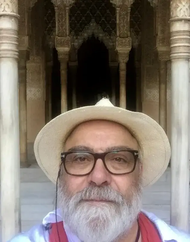 Обраха Владо Пенев в Испания, актьорът остана без паспорт, документи и банкови карти