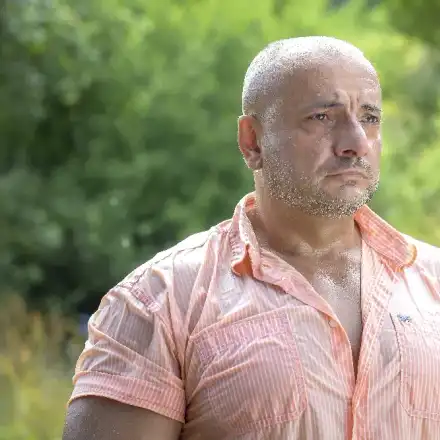 Охранителят във „Фермата“ скочи срещу гейовете