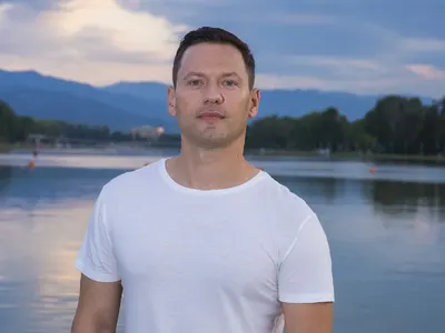 Орлин Павлов организира подписка за изборите: Нямаш диплома, не гласуваш!