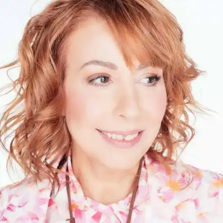 Певицата Тони пропищя от комшия: 10 години не мога да се наспя от силна музика, помогнете ми!