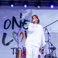 Празничен финал за One Love Tour 2019