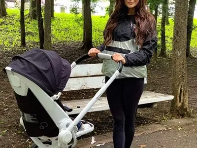 Преслава спортува с бебето