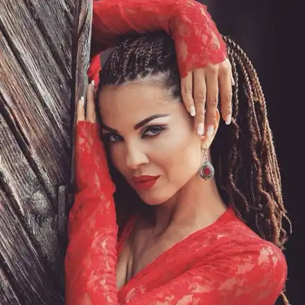 Райна по женски в чужбина за ЧРД