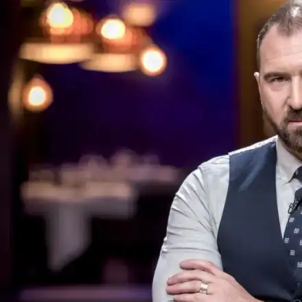 Шеф Токев изгонен от ресторанта си заради Гущеров (Топ готвачът се мести спешно)