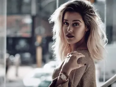 Щерката на Гала напира да се сгоди