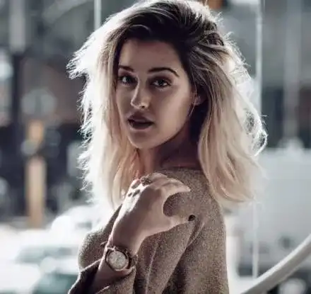 Щерката на Гала напира да се сгоди