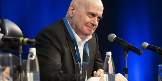 Слави ще върти  „Господарите” по новата си телевизия