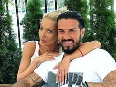Следродилна депресия тресе Златка, хитрушата кръстила бебето Благо, за да прецака бившите жени на Джизъса