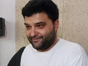 Соцстарлетката, обвинила Малък Тошко в изнасилване, се омъжва за италианец (Снимки)