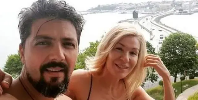 Стефан на Гала сваля жени със съобщения: Дълго няма да спреш да го ближеш! (Вижте какви ги върши зад гърба й)