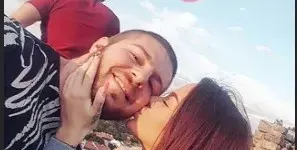 Сузанита и бившият й се събраха, бръмчат заедно в Египет